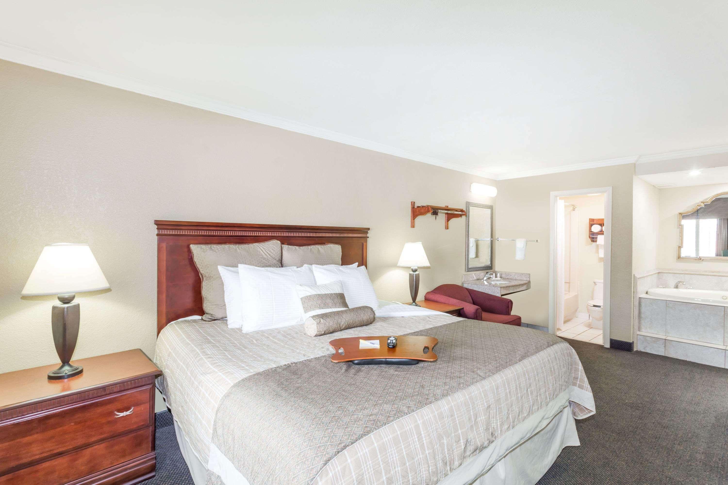 Days Inn By Wyndham Destin Dış mekan fotoğraf